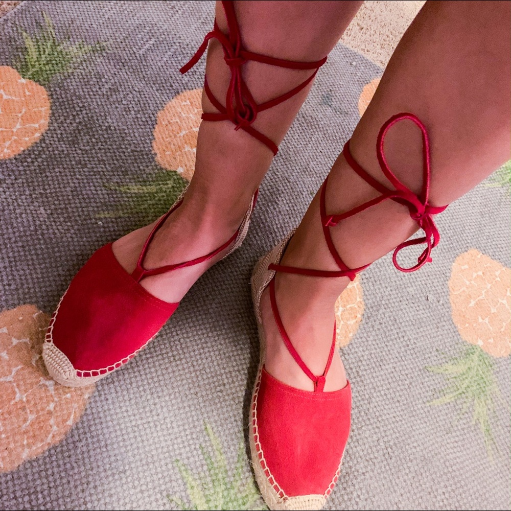 Red lace up espadrille soludos